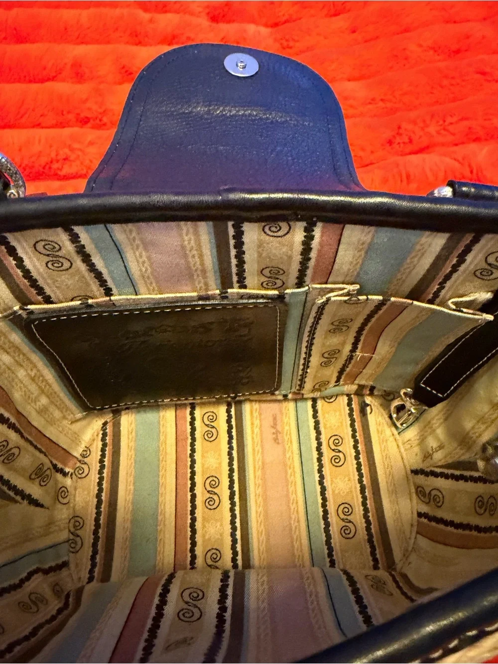 Brighton brand Woven Shoulder Tote with Black Trim and Heart Charm - Picture 5 of 15